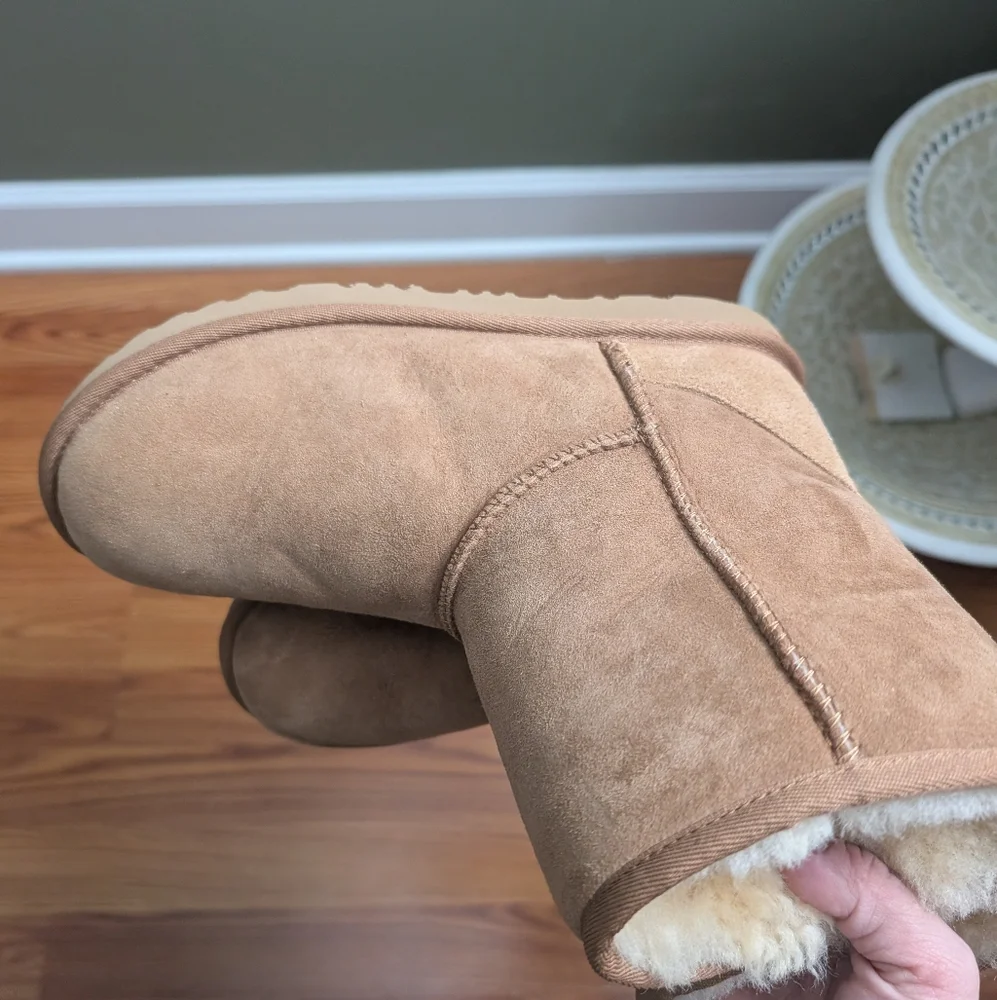 UGG Classic Short II